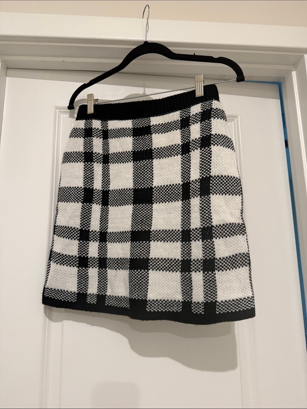 Black & White Plaid Knit Sweater and Skirt Set - Picture 3 of 3